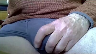 mikeybed public webcam profile photo 8