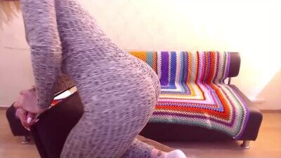 mila_aime public webcam profile photo 3