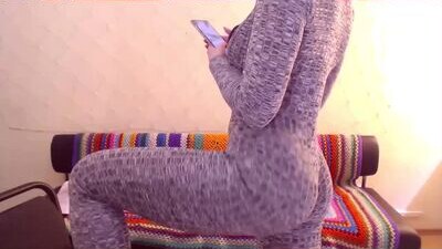 mila_aime public webcam profile photo 5