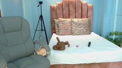 milaa_star public webcam profile photo 2