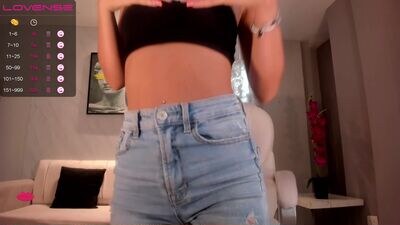 milakane public webcam profile photo 3
