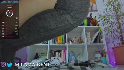 milamaiden public webcam profile photo 6