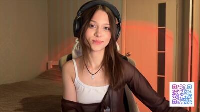 milamiuu public webcam profile photo 3