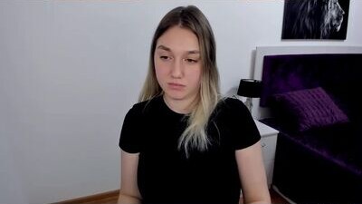 milanaanderson public webcam profile photo 5