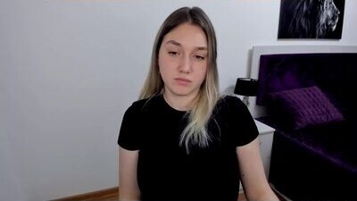 milanaanderson public webcam profile photo 6