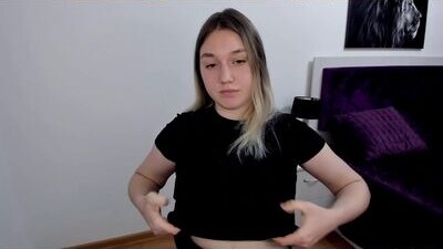 milanaanderson public webcam profile photo 9