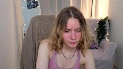 milanarayy public webcam profile photo 6