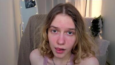 milanarayy public webcam profile photo 8