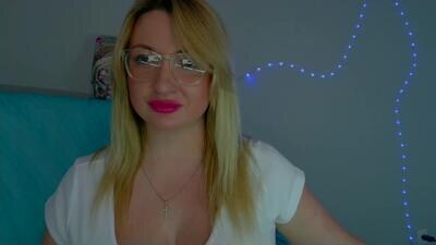 milasmille public webcam profile photo 3