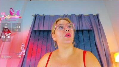 milfhorny_69 public webcam profile photo 6