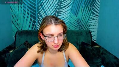 milinafox public webcam profile photo 2