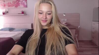 milk_bunny_ public webcam profile photo 2