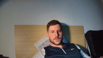 milkhotcam23 public webcam profile photo 6