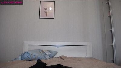 milky_pinky public webcam profile photo 7