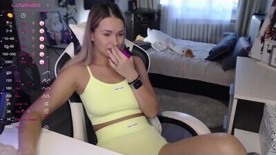 milla_candy public webcam profile photo 7