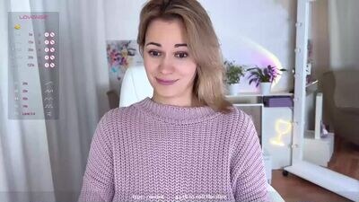milla_kuni public webcam profile photo 3