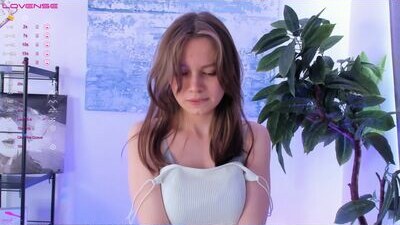 millamorni public webcam profile photo 10