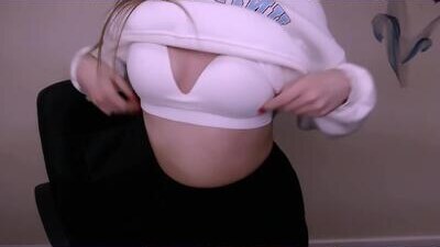 millasamsd public webcam profile photo 9