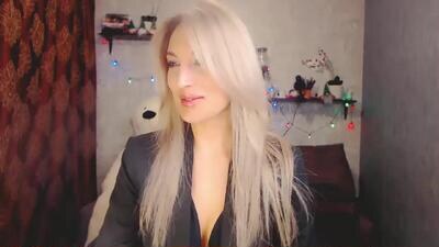 millaxqueen public webcam profile photo 2