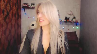 millaxqueen public webcam profile photo 3