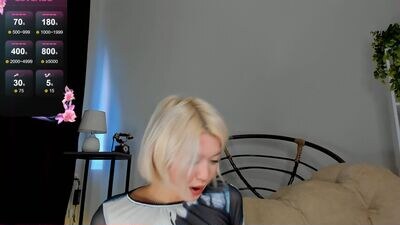 milli__sun public webcam profile photo 3