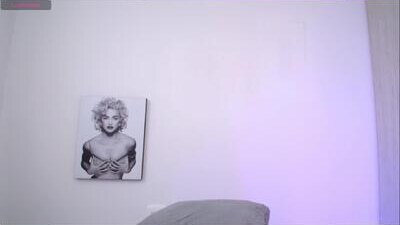 millie_bobby_ public webcam profile photo 9