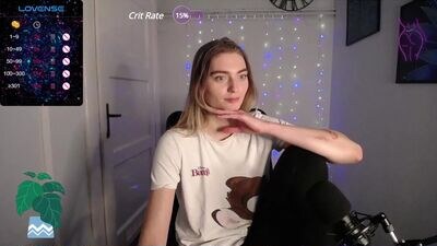 millie_lacroix public webcam profile photo 4