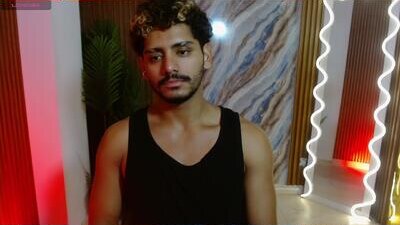 milo_tay public webcam profile photo 8
