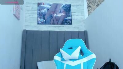 miluuu18 public webcam profile photo 3