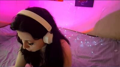 mindyrives public webcam profile photo 4