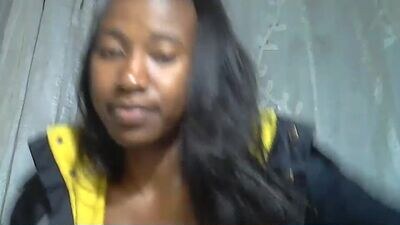 minouch211907 public webcam profile photo 2
