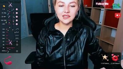mira_mermayd public webcam profile photo 5