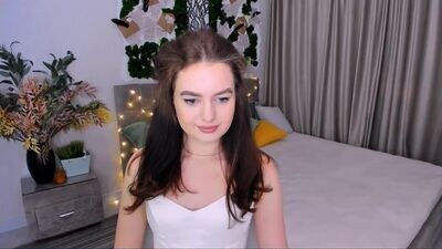 miraclecurly public webcam profile photo 3
