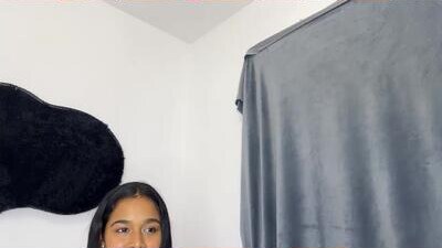 mirella_beck public webcam profile photo 8