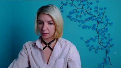 mishelle_blondie public webcam profile photo 8
