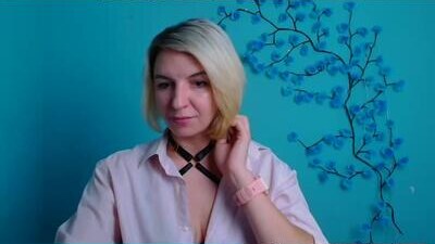 mishelle_blondie public webcam profile photo 9