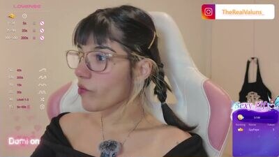 miss_valuns public webcam profile photo 2