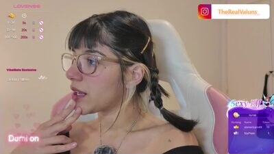 miss_valuns public webcam profile photo 3