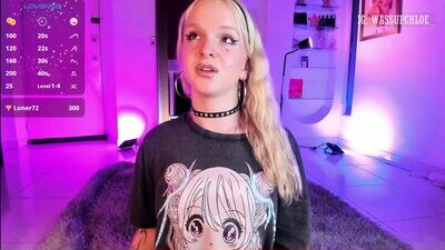 misschloe__ public webcam profile photo 2