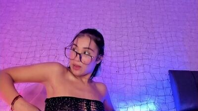 missjuliaa_ public webcam profile photo 5