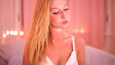 misskreazy public webcam profile photo 7