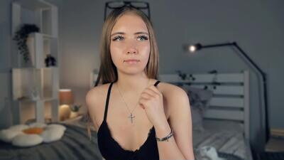 missm1racle public webcam profile photo 2
