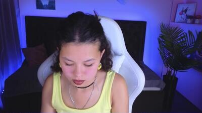 moco_choco public webcam profile photo 3