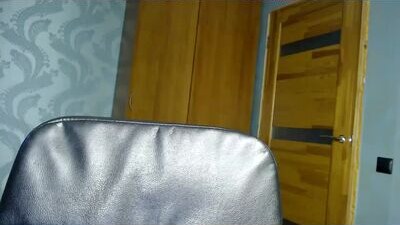 molli_and_tom public webcam profile photo 7