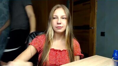 molli_and_tom public webcam profile photo 9
