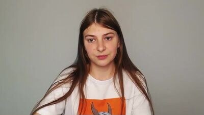 molllyyy_ public webcam profile photo 2