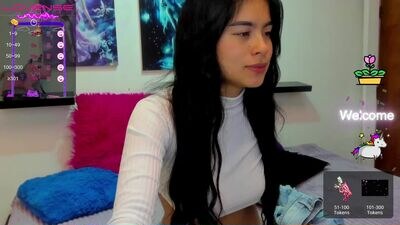molly_couper public webcam profile photo 3