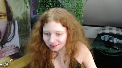 molly_redhead public webcam profile photo 2