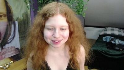 molly_redhead public webcam profile photo 3