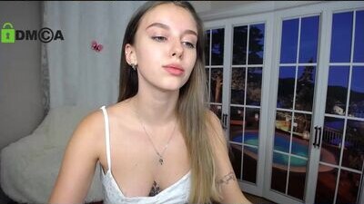 molly_so public webcam profile photo 6